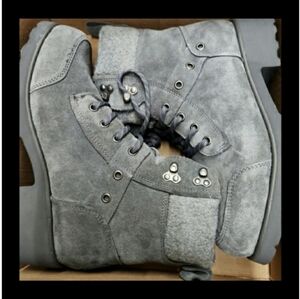 Bearpaw Alicia Suede Sheepskin Wool Boots Size 10M Charcoal